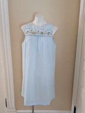 Vintage pale blue night gown with colorful floral embroidery size M
